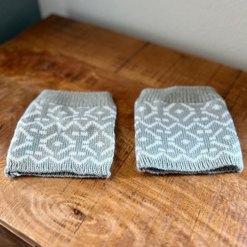 NWOT Patterned Boot Toppers